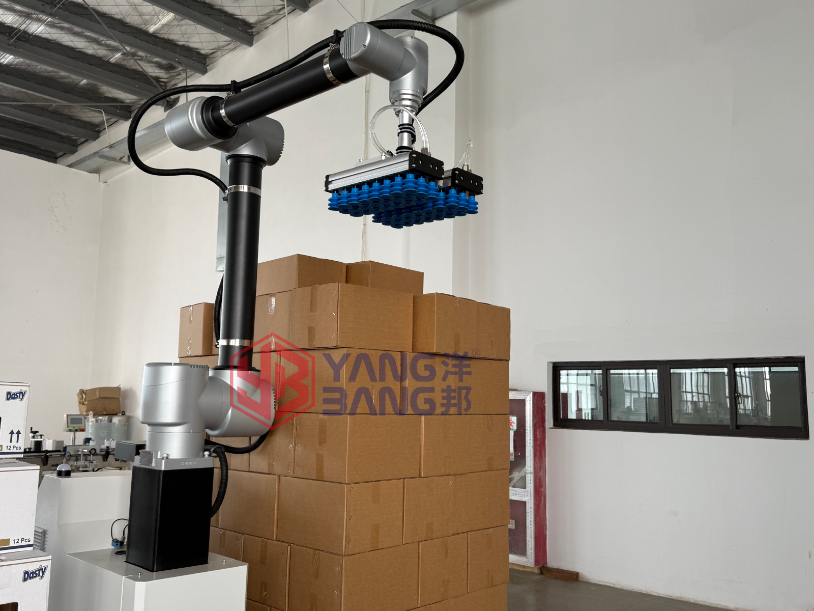 YB-MD35L 自动升降式码垛机，快速交付，适用于重载纸箱的机器人码垛机，节能