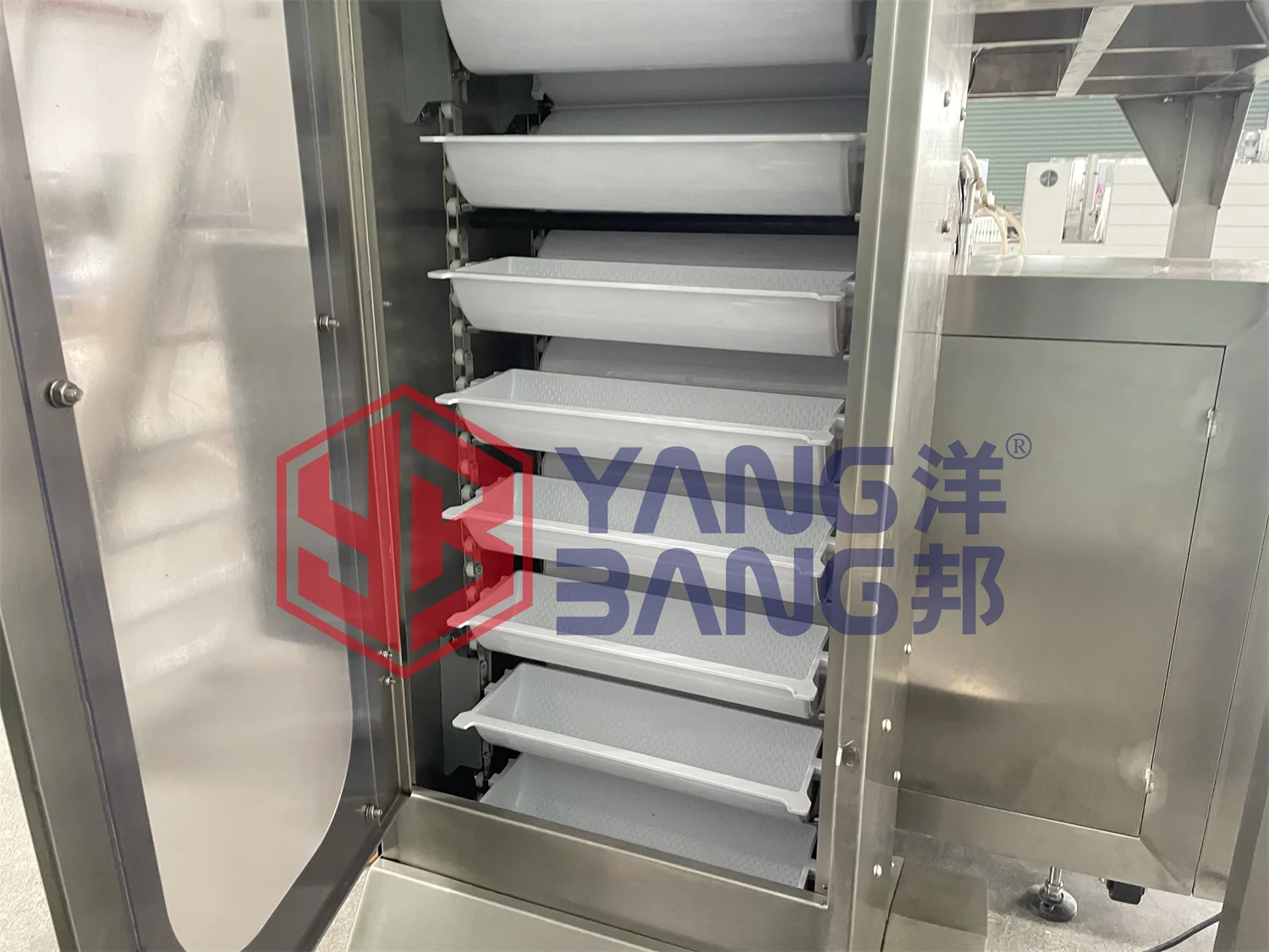 Machine automatique horizontale d'emballage en sachets préfabriqués pour granulés, bonbons, sucre et grains de café YB-GD210K-1