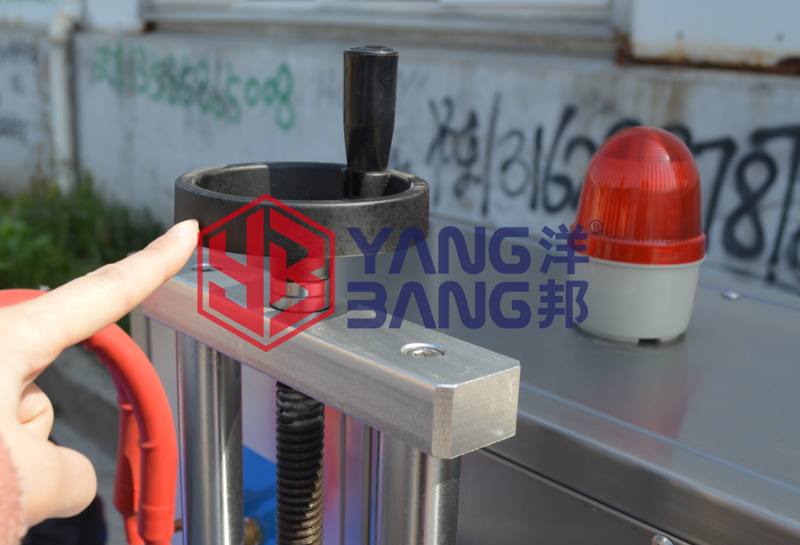 YB-LF70 Selladora de papel de aluminio para botellas, totalmente automática y de alta precisión, de acero inoxidable, utilizada en líneas de producción