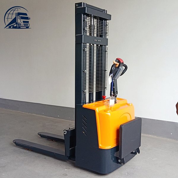 CDD1525 1.5 Ton 2.5m Stand-On Electric Stacker, Ride-On Pallet Stacker