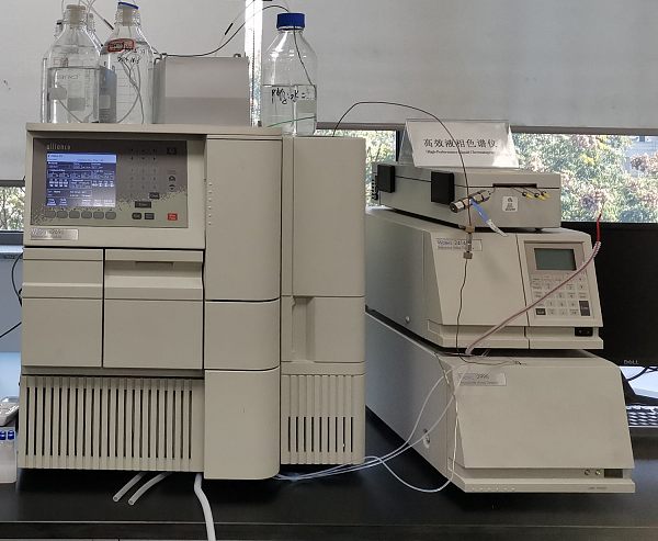 Chromatographe liquide haute performance