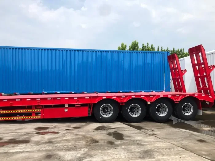 Semi-remorque surbaissée pour camion