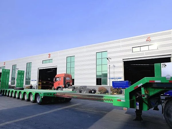 Remolque de cama baja extensible de 16 m, 10 ejes y 150 t Remolque de cama baja extensible de 16 m, 10 ejes y 150 t