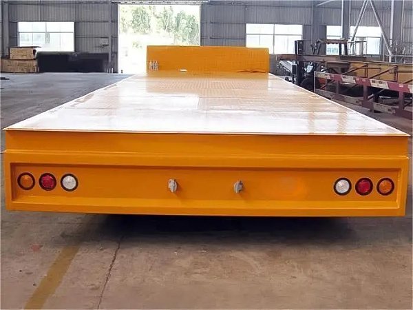 Semirremolque de cama baja extensible para transporte pesado de 80 toneladas Semirremolque de cama baja extensible para transporte pesado de 80 toneladas