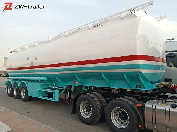 Remolque cisterna para transporte de combustible de 33.000 litros Remolque cisterna para transporte de combustible de 33.000 litros