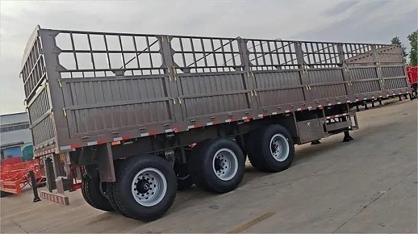 Semirremolque con barandas de 80 toneladas a precio competitivo Semirremolque con barandas de 80 toneladas a precio competitivo
