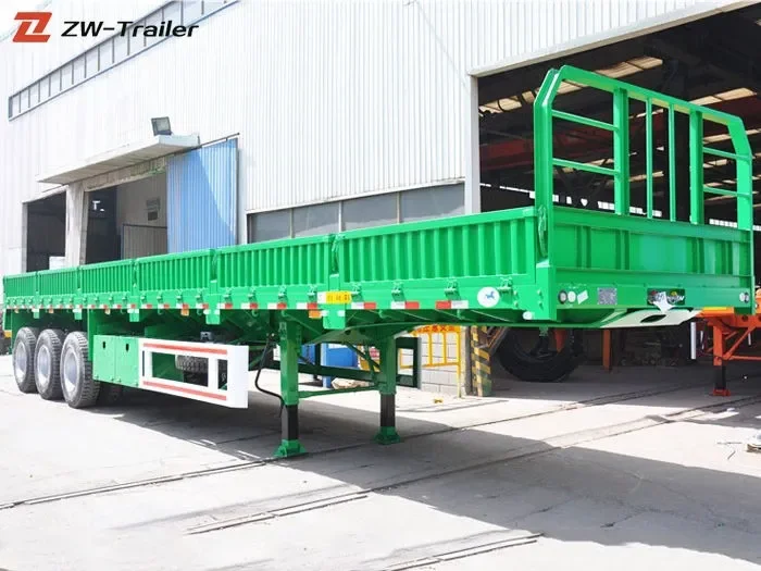 Semi-remorque à parois latérales pour le transport de marchandises