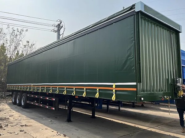 Semirremolque furgón de 40 pies con laterales de cortina de Shandong Semirremolque furgón de 40 pies con laterales de cortina de Shandong