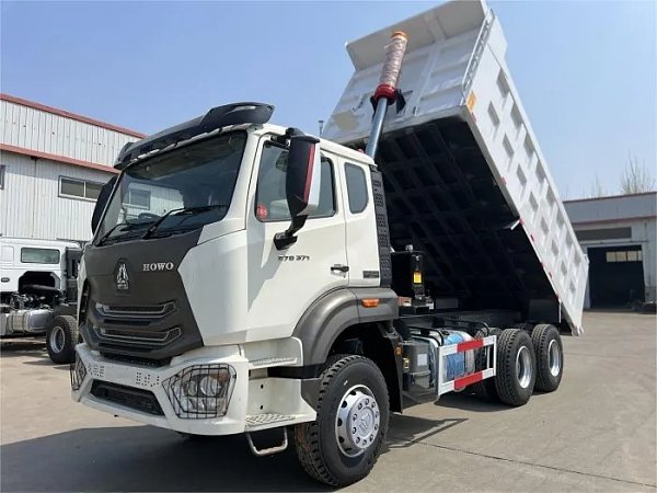 Camión volquete Howo E7G 371 6x4 económico y disponible en stock Camión volquete Howo E7G 371 6x4 económico y disponible en stock