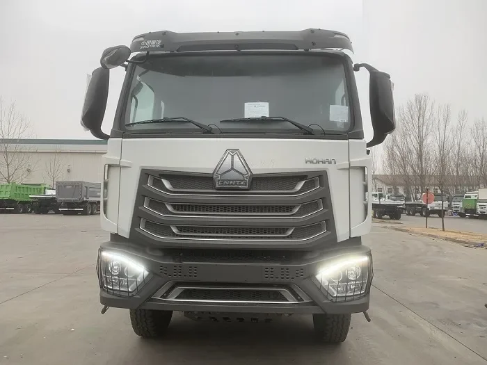 Camión volquete Sinotruk Howo Hohan N7G 8x4 de 12 ruedas