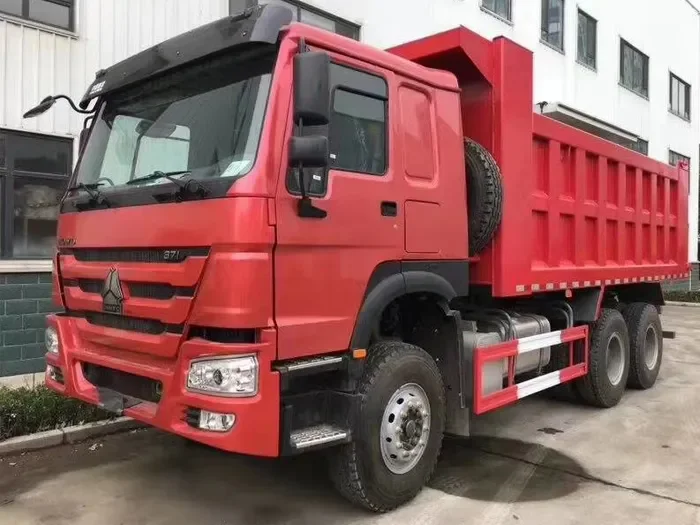 Camión volquete Howo 6x4 de 371 CV y 30 toneladas en venta