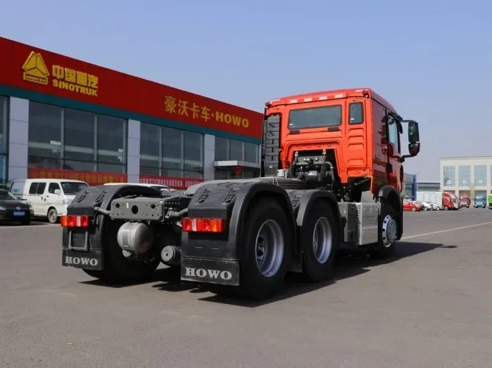 Tractocamión Sinotruk Howo TX de 440 HP y 10 ruedas