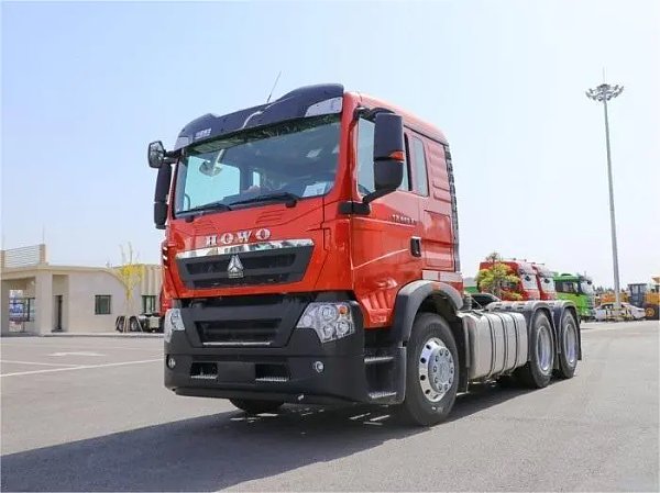 Tractocamión Sinotruk Howo TX de 440 HP y 10 ruedas