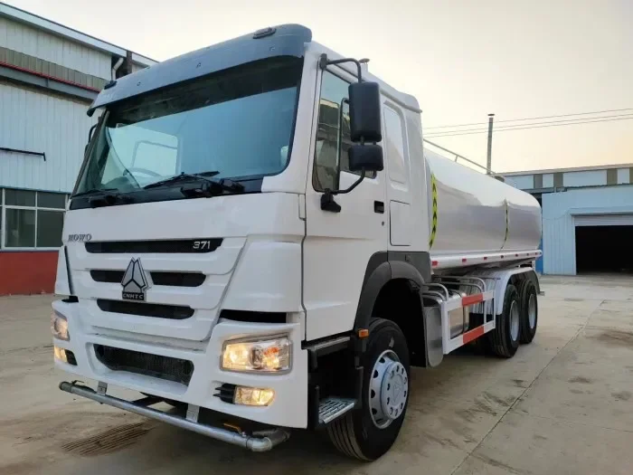 Camión cisterna con rociador de agua HOWO 371HP 6*4