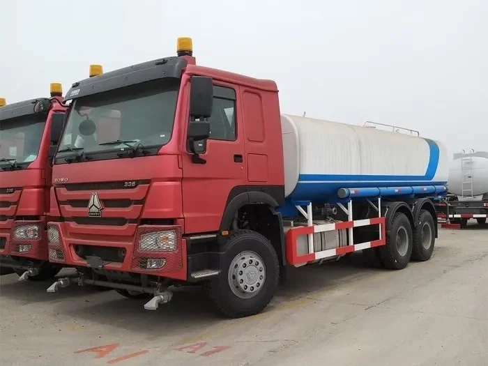 Camion-citerne Howo 6x4 de 336 ch