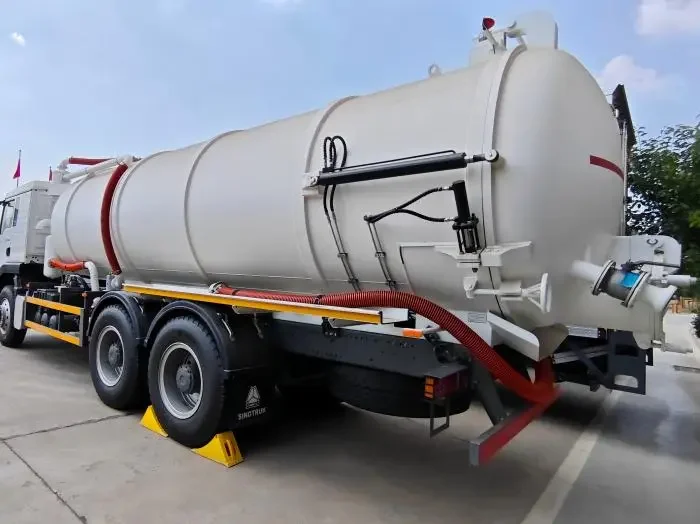 Caminhão de Sucção a Vácuo para Esgoto | HOWO 6x4