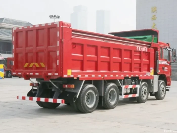 Volquete Shacman L3000 8X4 de 12 ruedas