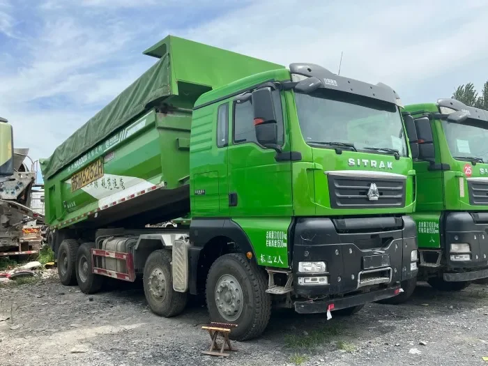 Camión volquete Sinotruk Sitrak G7 460 HP 8*4