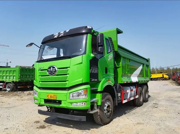 Camion-benne FAW J6P 6×4 de 390 ch Camion-benne FAW J6P 6×4 de 390 ch