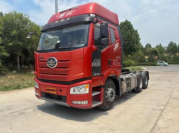 Tracteur routier FAW Jiefang J6P 6×4 de 460 ch, Euro VI Tracteur routier FAW Jiefang J6P 6×4 de 460 ch, Euro VI