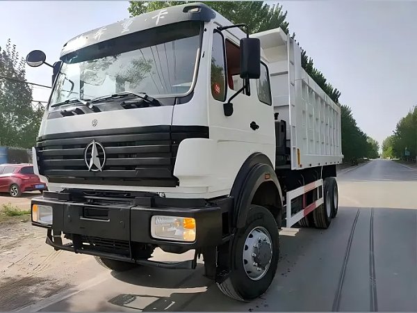 Camion-benne de chantier BEIBEN 340 HP 6x4 Camion-benne de chantier BEIBEN 340 HP 6x4