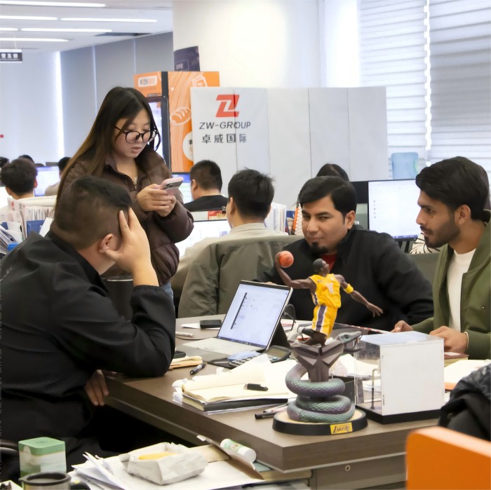 Des partenaires pakistanais visitent ZW Group pour un projet logistique en Arabie saoudite