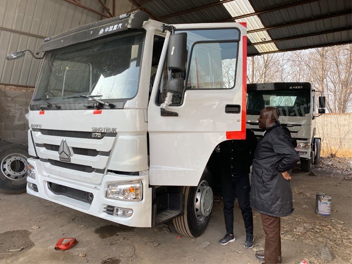 Client de tracteur routier d’occasion
