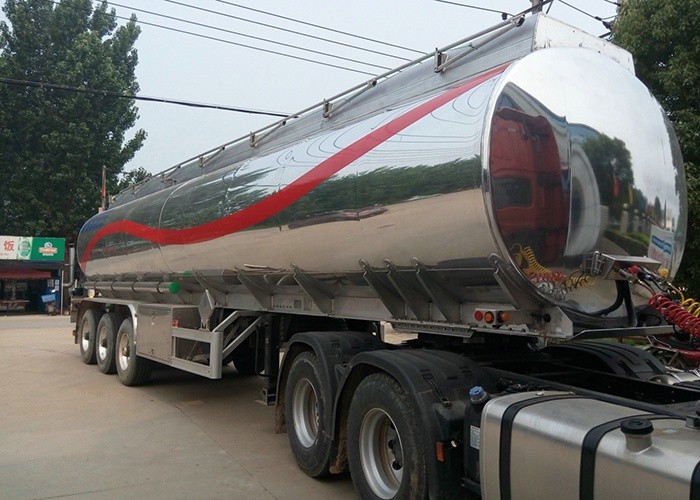 Semi Trailer Truck -- Water Tanker Trailer