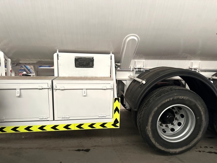 1788224565953216675271950336.jpg Semirremolque cisterna para transporte de GLP