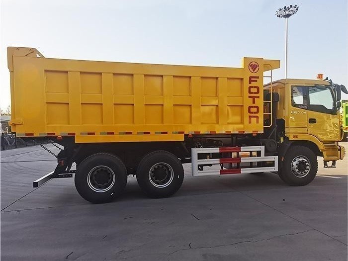 Camión volquete 6X4