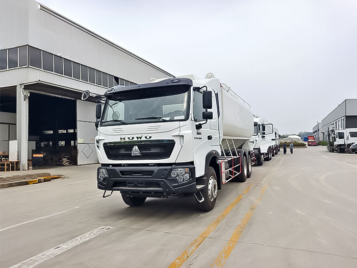 Camions de transport d’aliments pour animaux