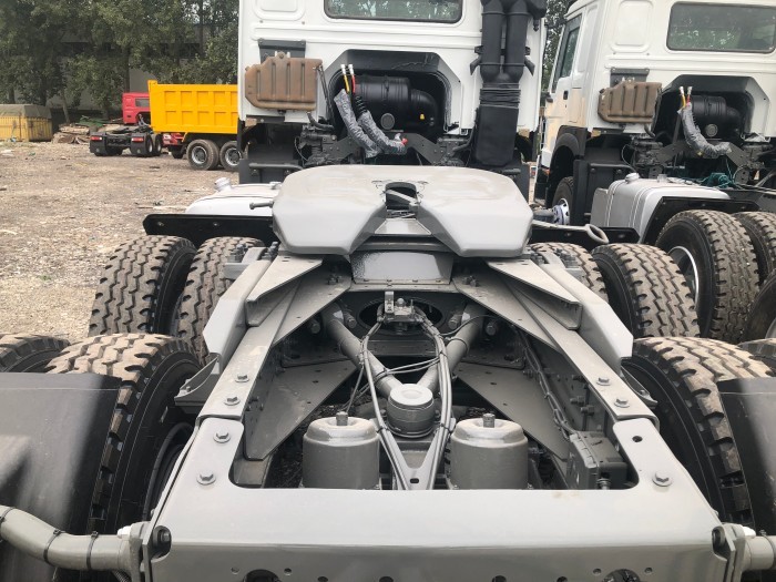 tracteur routier HOWO