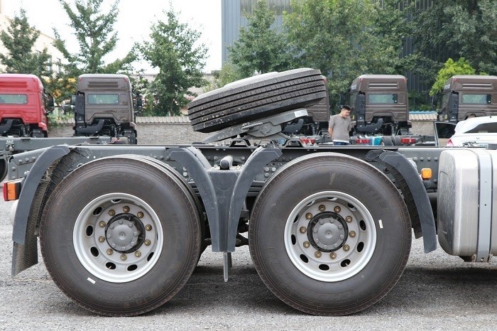 howo tractor truck