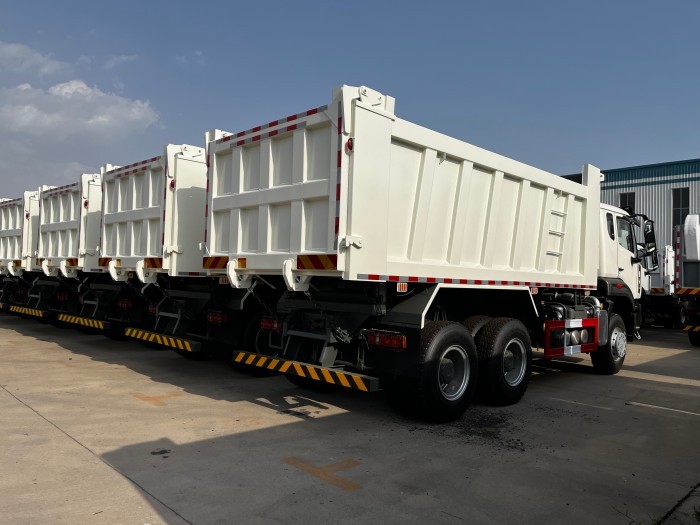 1788230953953243470629191680.jpg camion-benne howo