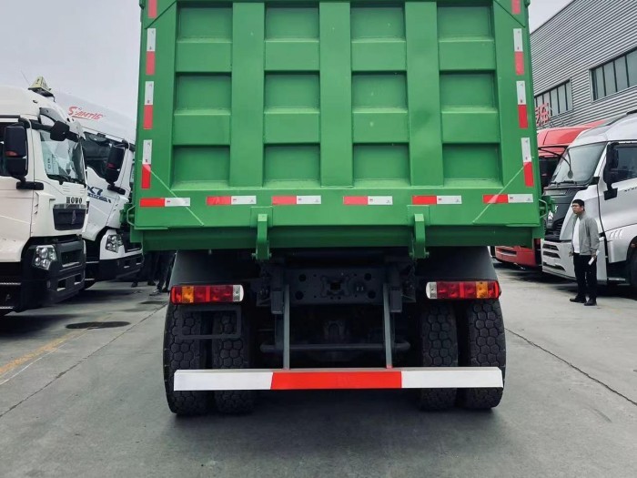 camion-benne howo