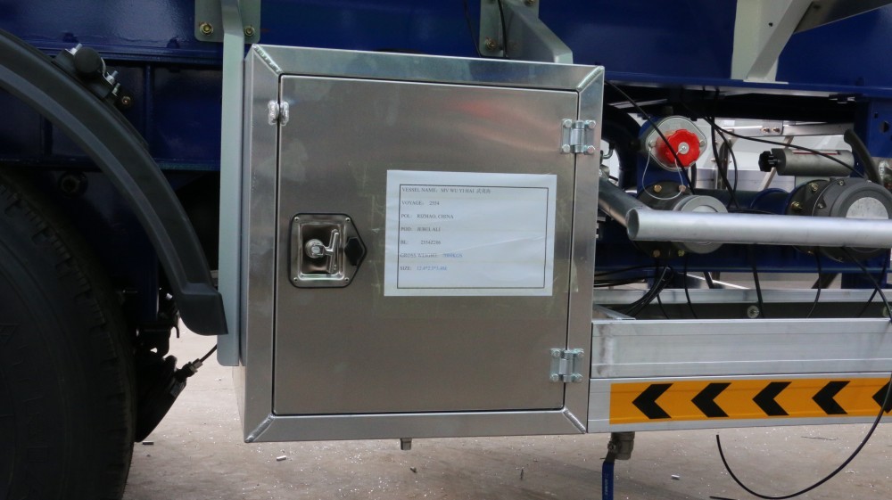 Semirremolque cisterna de aluminio para combustible de 000 litros Semirremolque cisterna de aluminio para combustible de 000 litros