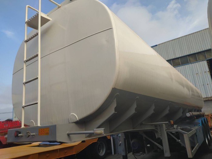 semirremolque cisterna de combustible en venta