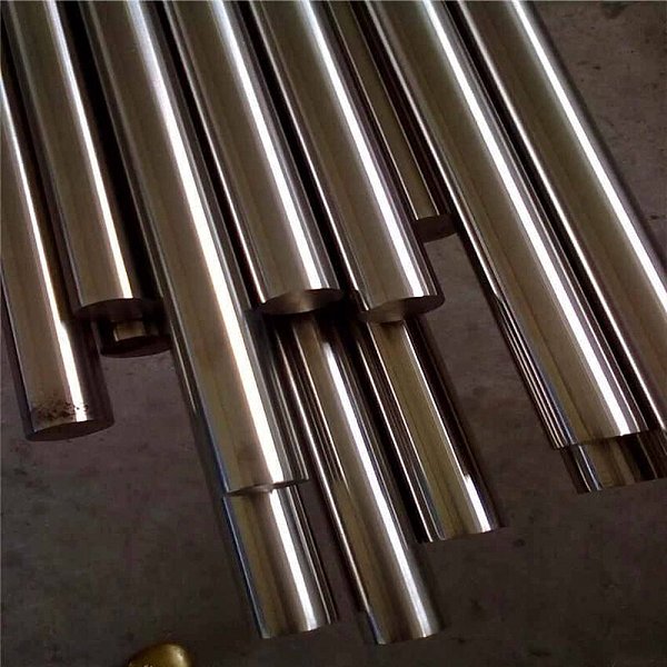 قضيب من الفولاذ المقاوم للصدأ