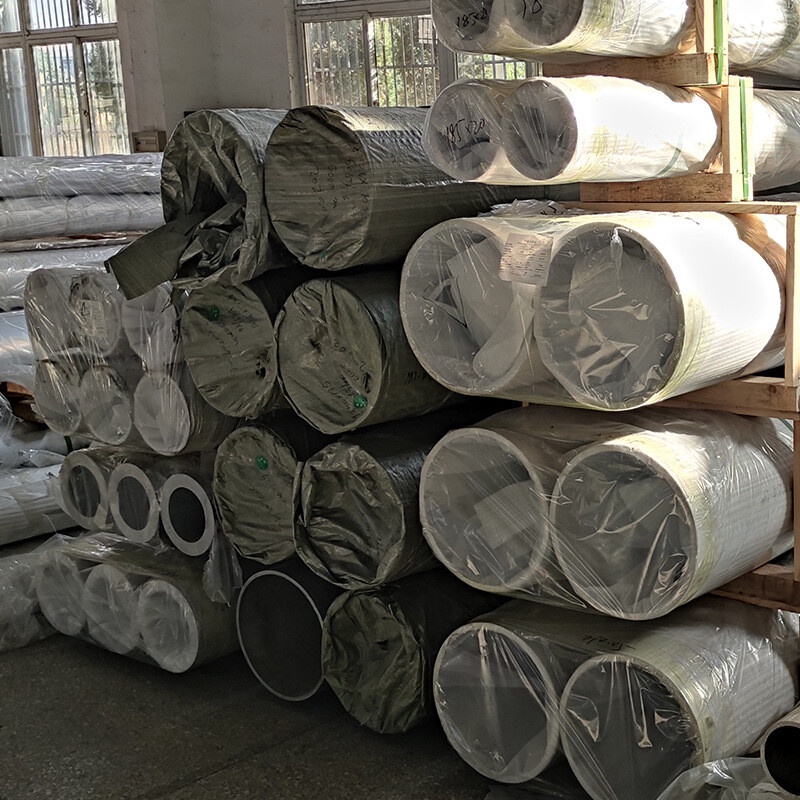 Tubo de aluminio 2024