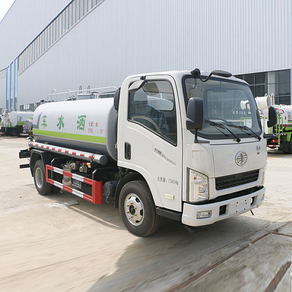 FAW Jiefang 130HP 4x2 Drive Water Sprinkler Truck