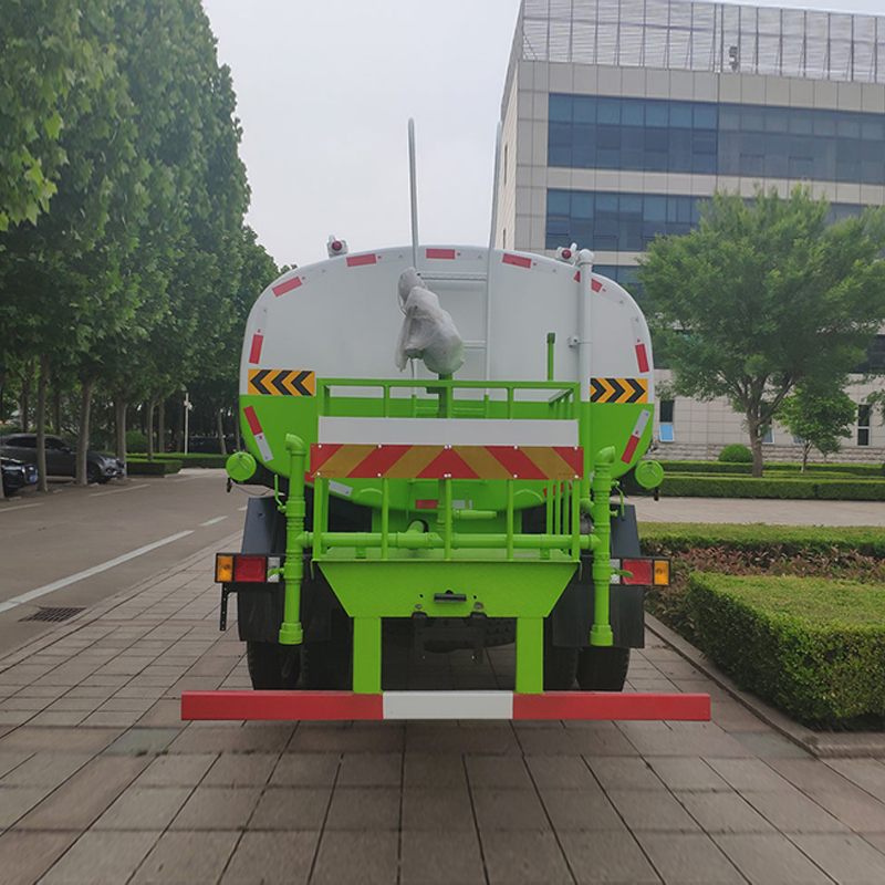 Foton Ruiwo ES5 Landscaping Sprinkler Truck  160 Horsepower  4x2 Drive
