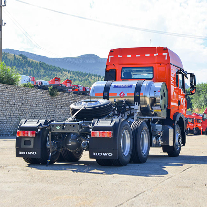 SINOTRUK HOWO TX7 Heavy-Duty Truck  480HP 6x4 Drive LNG Tractor