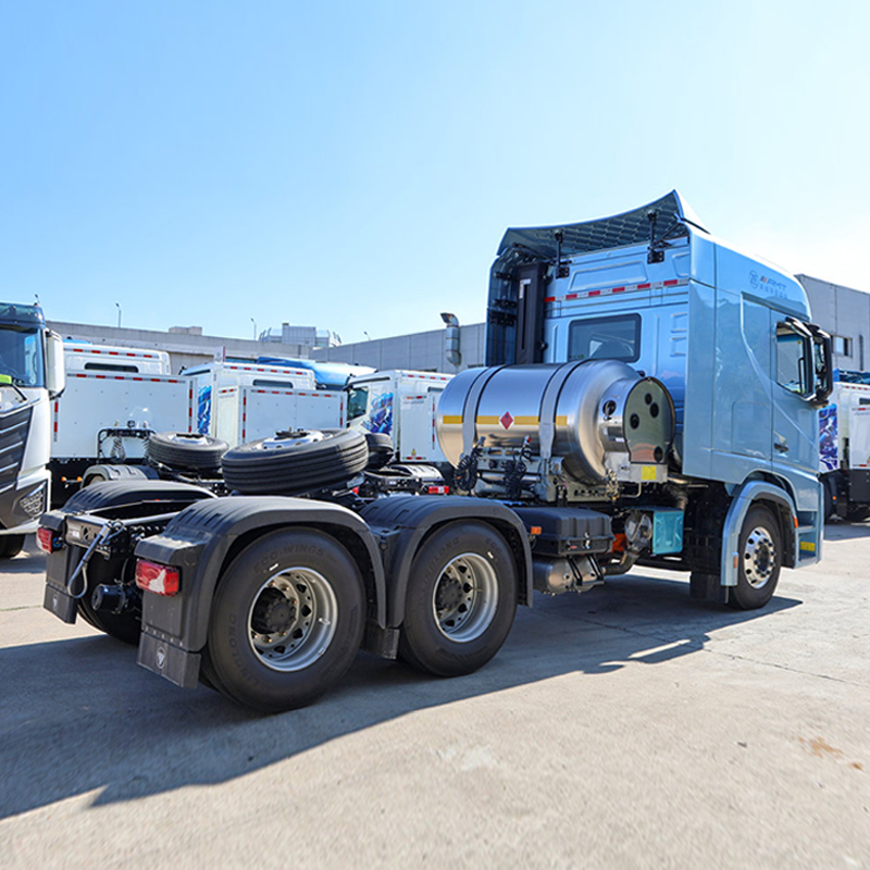 Auman GALAXUS 5 14.5L LNG 580HP 6x4 Drive ZF 12-Speed AMT Automatic Tractor