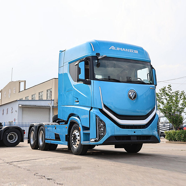 Auman GALAXUS 9 Tractor Truck With ZF 12-Speed Transmission 14.5L Diesel Engine  680 Horsepower  6x4 Drive and AMT Automatic Transmission