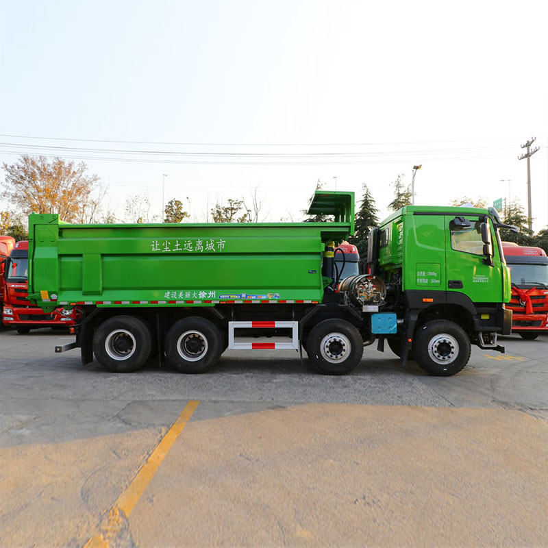 Foton Auman GTL 440 horsepower 8x4 drive  5.4m LNG Tipper/Dump truck