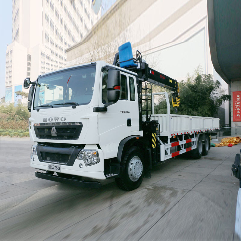Sinotruk HOWO T5G 280HP 6x4 Drive Crane Truck