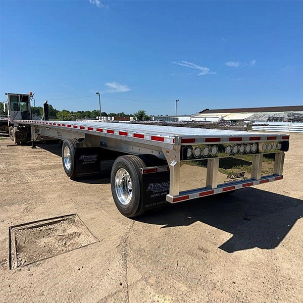 3 Axle 53-Foot Low Flatbed Trailer