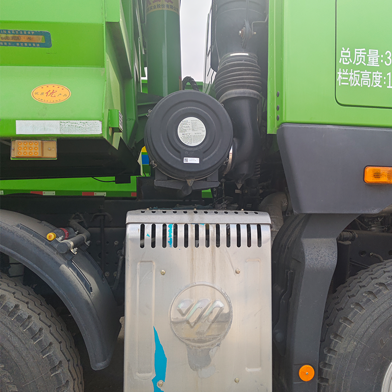 Camion-benne Foton Auman GTL 8x4 à 12 roues