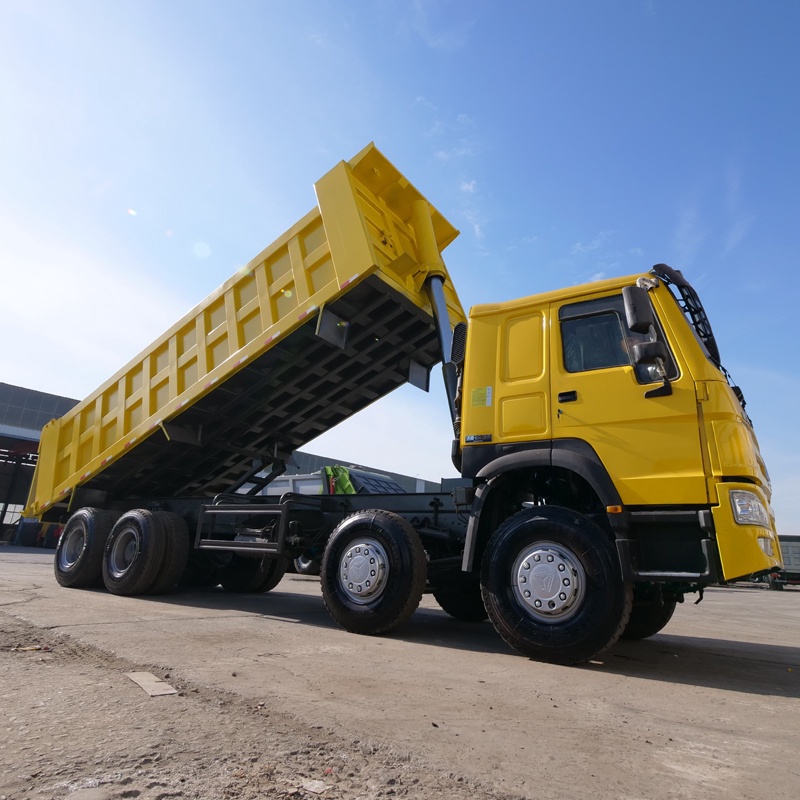 Camion-benne Sinotruk Howo 375HP 8x4 à 12 roues