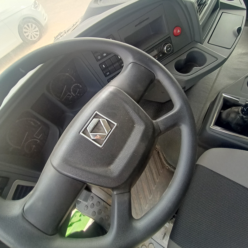 Camion-benne XCMG G7 de 375 HP, 6x4, à 10 roues